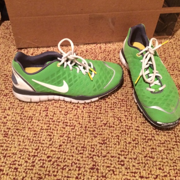 Women's nike free sneaker