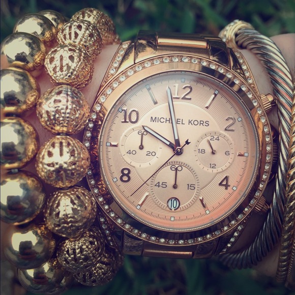 Michael Kors Accessories - MK rose gold ❤️