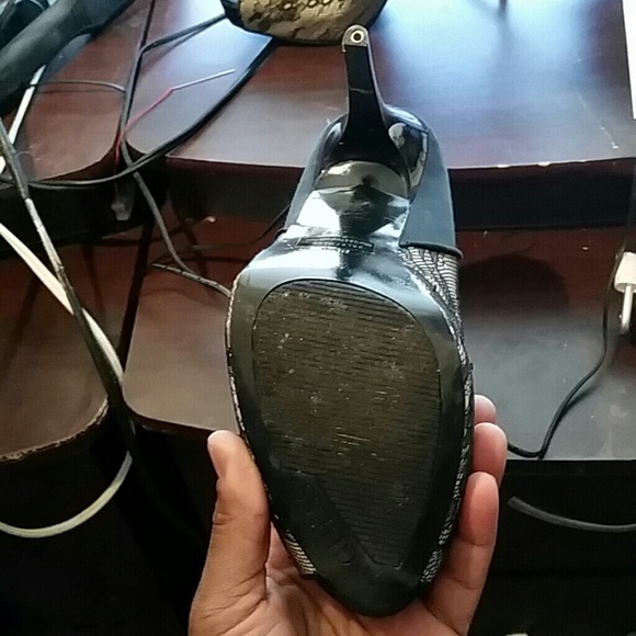 Heels - Picture 3 of 4