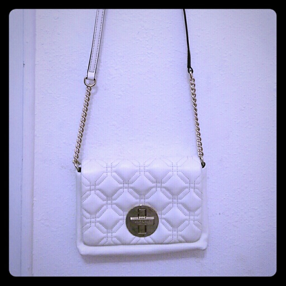 Beautiful white shoulder bag by Kate spade.