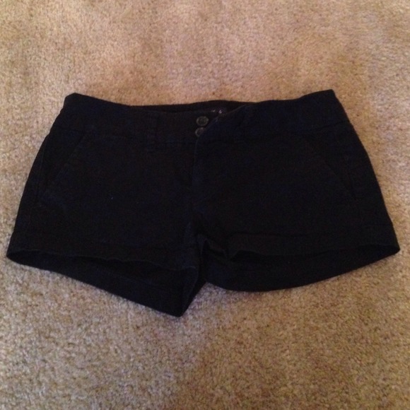 American eagle shorts (black)
