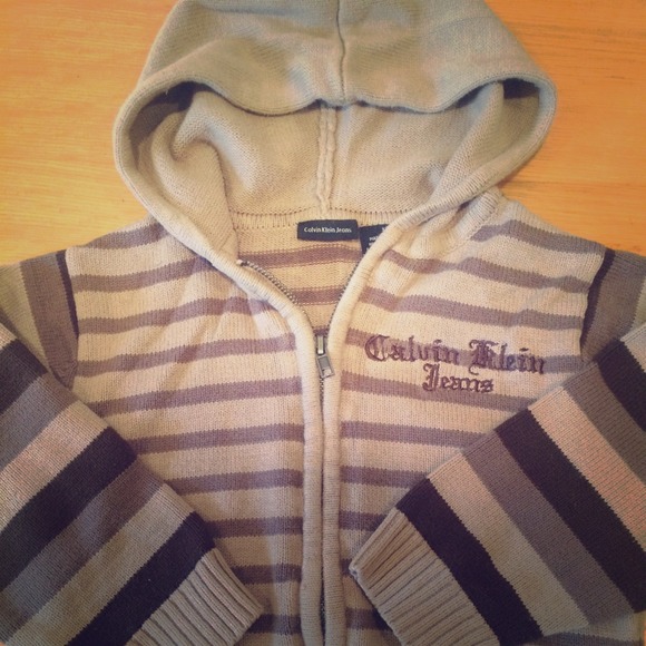 ❌Sold on another site. ❌Boys Calvin Klein hoodie