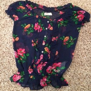 Floral shortsleeve top