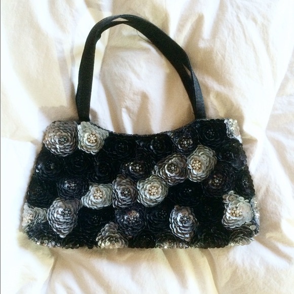 NWOT Vintage-Inspired Rose Sequin Bag