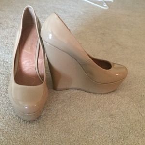 Nude patent leather platform heels!