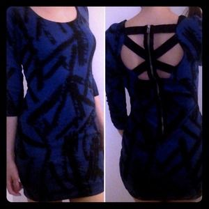 Back design long sleeve dress