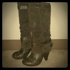 Short-Heel Brown Boots