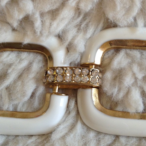 Necklace - Picture 2 of 3