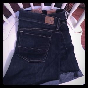 MIDI dark wash AE shorts