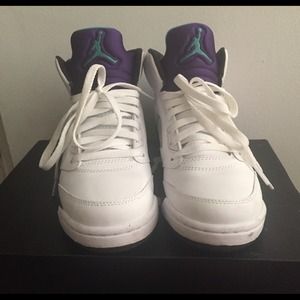 RESERVED ! Jordan grape 5s