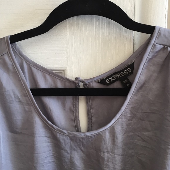 Beautiful Gray express top - Picture 2 of 3