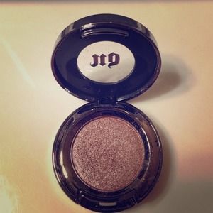 Urban Decay eyeshadow -YDK