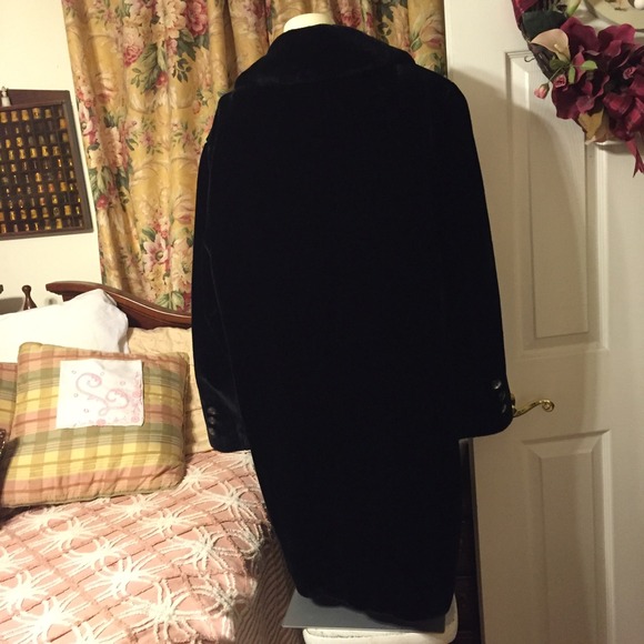 Vintage Black Faux Fur Coat - Picture 3 of 4