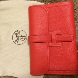 cutout clutch in red Leather