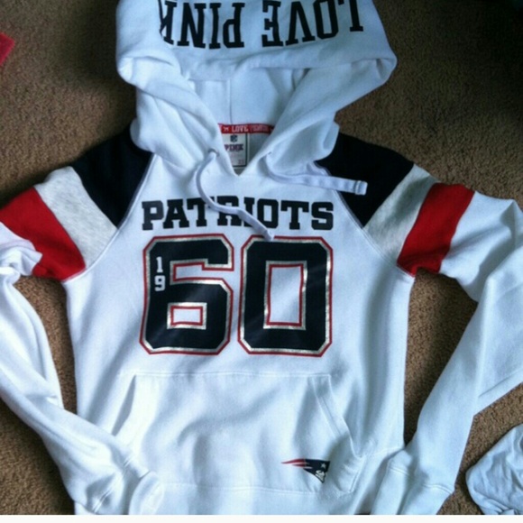 Iso!!!! I am looking for this sweatshirt large!