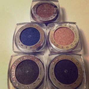 Loreal infallible eyeshadow bundle.