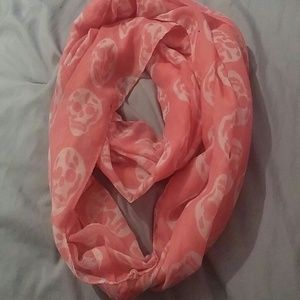 Infinity scarf