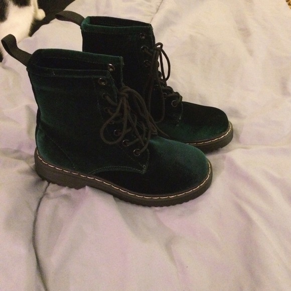 emerald green velvet boots