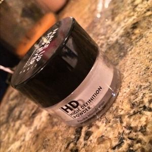 Makeup Forever HD powder