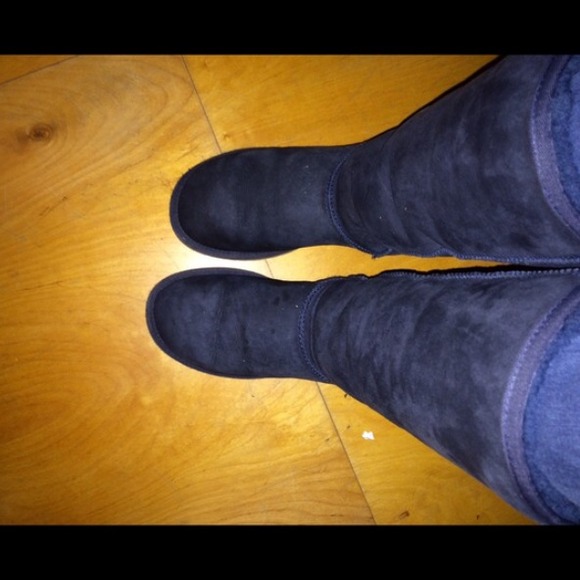*real uggs* ! I didn't end up trading :( - Picture 2 of 4