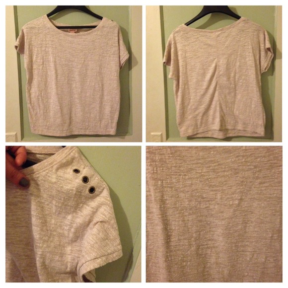 🔹Super Cute Textured Tee!🔹