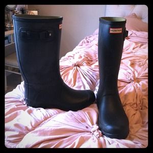 Size 11 Women's Hunter Boots