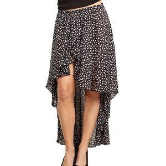 📮SOLD!!!📮Brandy Hi-Low Skirt - Picture 3 of 3