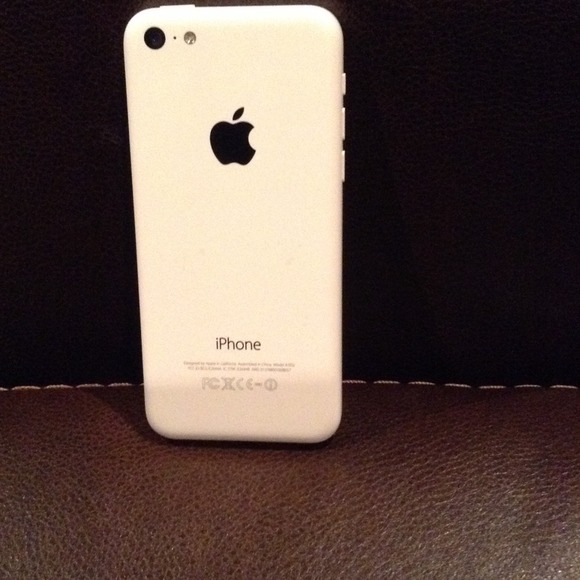 iPhone 5c - Picture 2 of 2