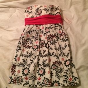 Strapless dress! Adorable