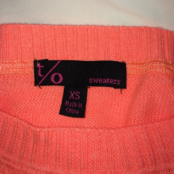 Gray and pink sweater - Picture 3 of 4