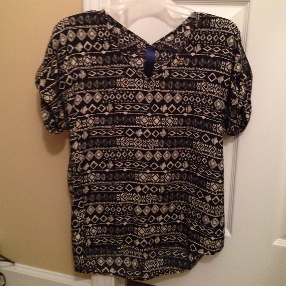 Francesca's black print shirt