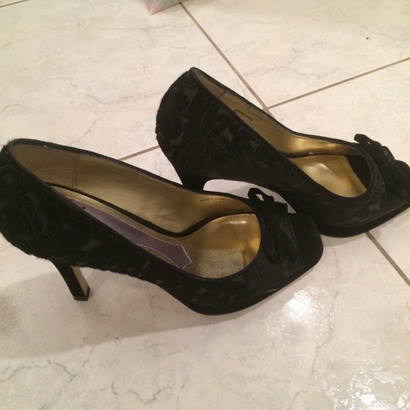 Black suede hale bob peep toe pumps - Picture 3 of 4