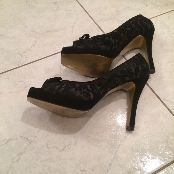 Black suede hale bob peep toe pumps - Picture 4 of 4