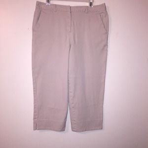 💛Khaki Capris💛