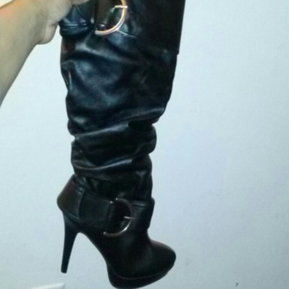Knee boots - Picture 4 of 4