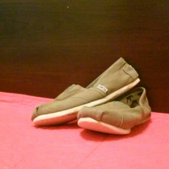 Army Green Toms
