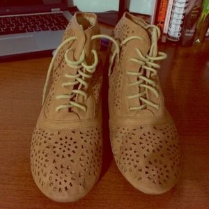 Tan oxford shoes