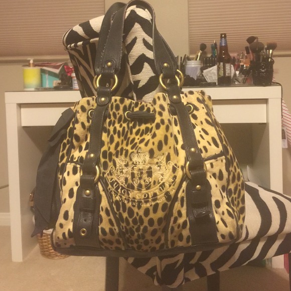Juicy Couture Handbags - Juicy Couture Purse