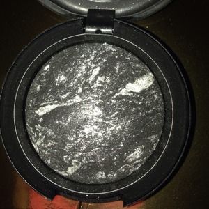 MAC CINDERFELLA EYESHADOW