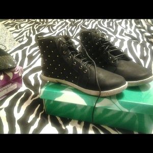 Cute high tops black shoes