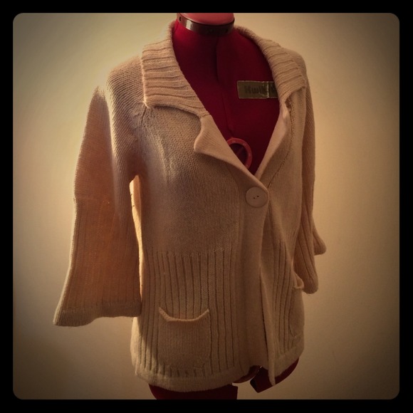 Tulle cream sweater sz large wool blend