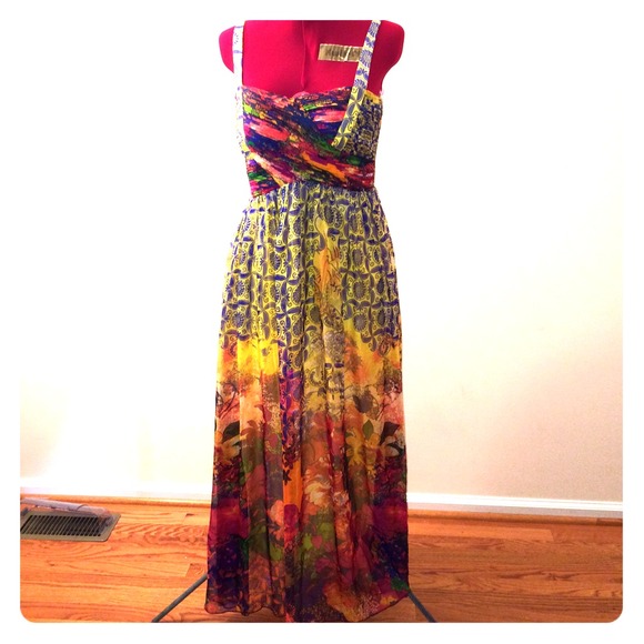 MAXCHIC NWT sz XL silk maxi dress vibrant pattern