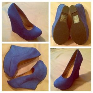 🎁Suede Wedge Heels