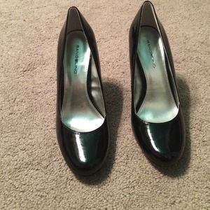 Brand new black pumps!
