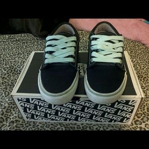 Black & mint vans