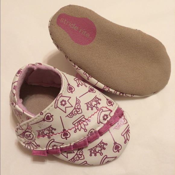 Stride Rite Hello Kitty & Royal - Picture 2 of 2