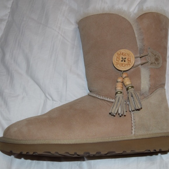 UGG Australia Sand Bailey Button Pendant Boots