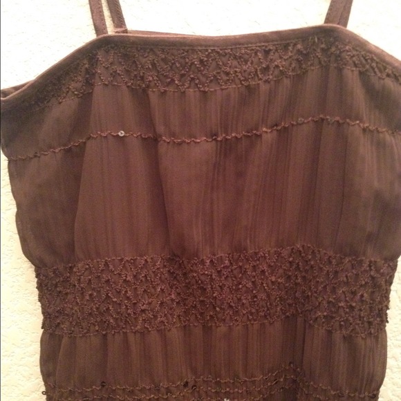 Pretty Brown Top - Picture 2 of 4