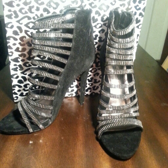 Super cute black suede pumps with rhinestone strap