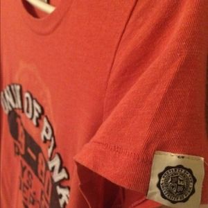 VICTORIA'S SECRET PINK TEE SHIRT med. short sleeve